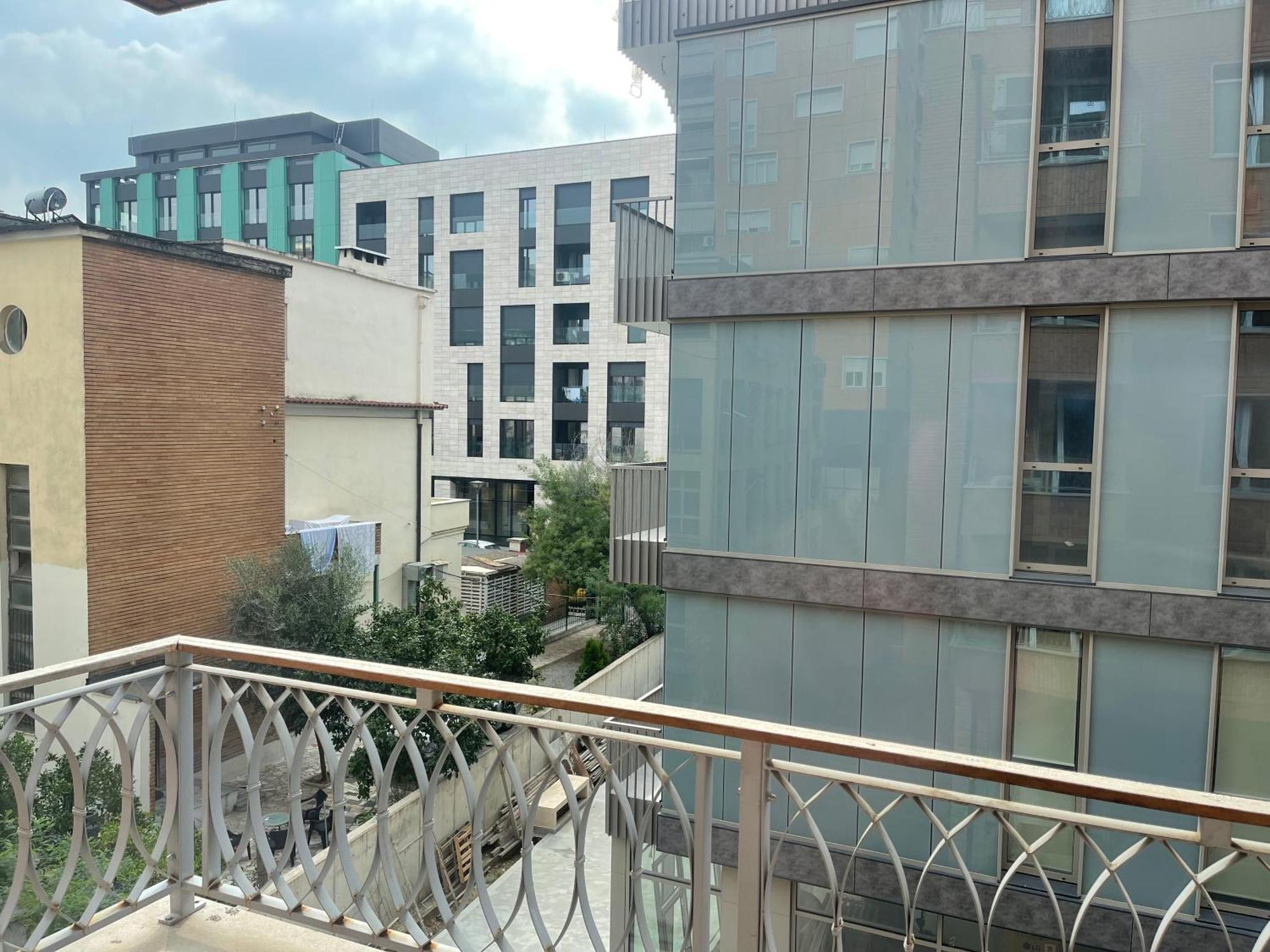 Ale Investa Hospitality Apartment Tiranë Ngoại thất bức ảnh